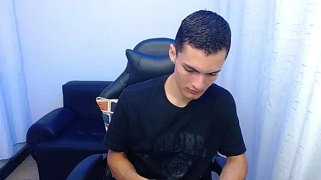 Matiius18 online show from February 10, 2026, 2:21 pm