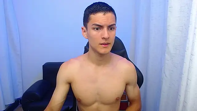 Matiius18 online show from April 6, 2026, 2:07 pm