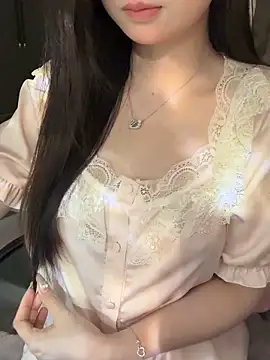 Nana kute20 online show from April 7, 2026, 3:18 am