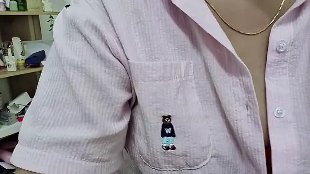 Snapshot of MichiLovely chatting on October 1, 2025, 6:19 am MichiLovely online show from October 1, 2025, 6:19 am