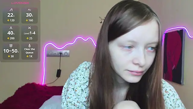 AliceHaris online show from October 21, 2025, 3:18 am