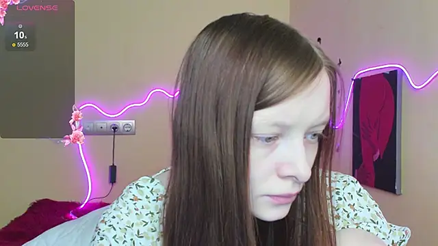 AliceHaris online show from October 26, 2025, 3:12 am