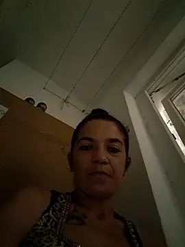 Snapshot of alinaalinutzq chatting on September 23, 2025, 6:00 pm alinaalinutzq online show from September 23, 2025, 6:00 pm