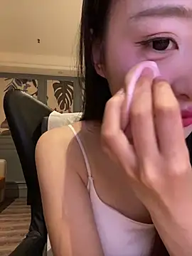 MengMeng0515 online show from April 2, 2026, 11:41 am