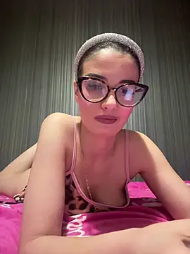 Larra69 online show from March 22, 2026, 6:11 pm