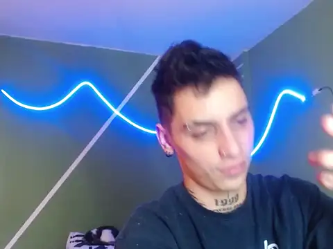 xalejo max online show from December 14, 2025, 8:13 pm