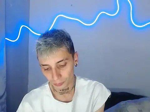 Snapshot of xalejo_max chatting on February 16, 2026, 7:32 pm xalejo max online show from February 16, 2026, 7:32 pm