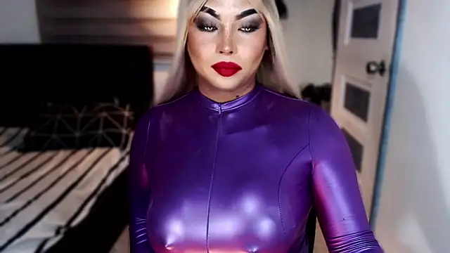 xTrixieMae online show from January 12, 2026, 12:21 pm