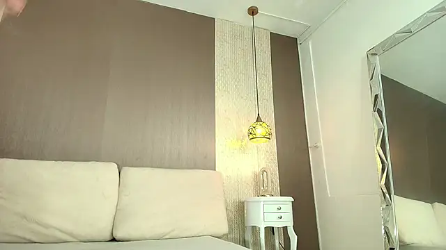 Tiifany Baker online show from February 18, 2026, 7:54 pm