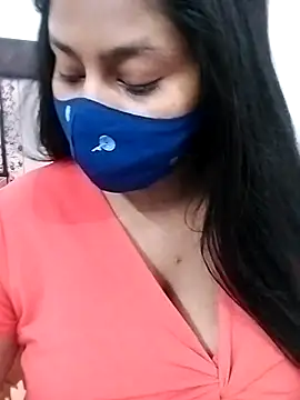 Snapshot of Shy_Peehu chatting on April 16, 2026, 9:39 pm Shy Peehu online show from April 16, 2026, 9:39 pm