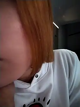 Snapshot of Celeste_Presstigge chatting on October 15, 2025, 9:04 pm Celeste Presstigge online show from October 15, 2025, 9:04 pm