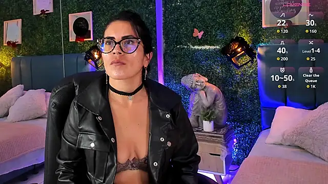 Linagh  online show from November 21, 2025, 11:53 am