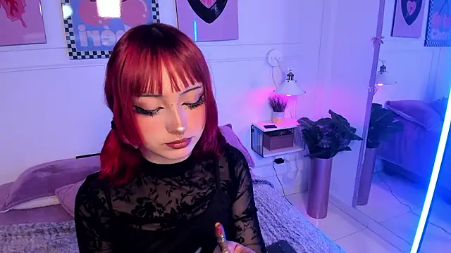 Zoe Lynch  online show from February 5, 2026, 12:10 pm