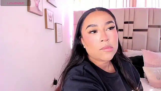 Zoey thompson online show from October 28, 2025, 8:00 pm