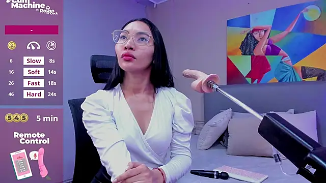 Snapshot of lucyy_liiuu chatting on September 28, 2025, 2:33 pm lucyy liiuu online show from September 28, 2025, 2:33 pm