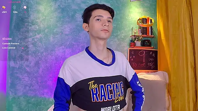 Snapshot of VicenteFerrer chatting on October 16, 2025, 2:01 am VicenteFerrer online show from October 16, 2025, 2:01 am