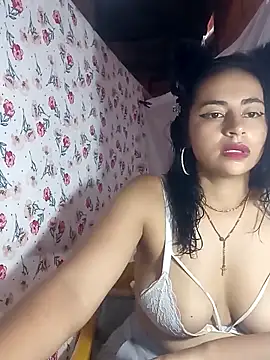 Snapshot of Anabelhotxx16 chatting on September 8, 2025, 9:47 pm Anabelhotxx16 online show from September 8, 2025, 9:47 pm