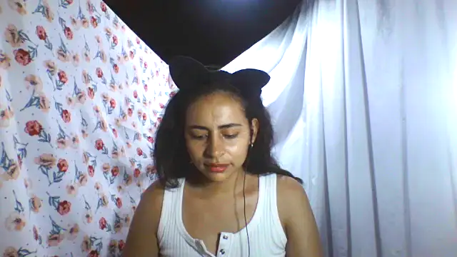 Snapshot of Anabelhotxx16 chatting on September 15, 2025, 3:06 am Anabelhotxx16 online show from September 15, 2025, 3:06 am