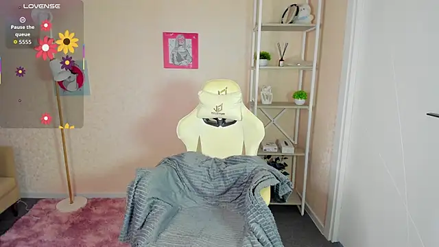 R0cket bunny online show from September 30, 2025, 12:04 am