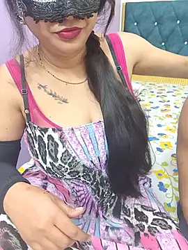 Queen Nightt online show from September 8, 2025, 4:39 pm