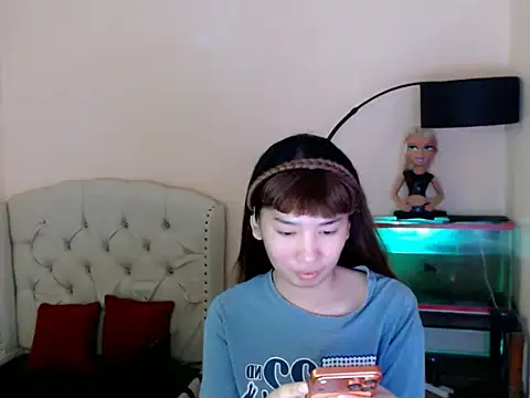 Snapshot of ShantalFoxxy_ chatting on April 22, 2026, 12:35 am ShantalFoxxy online show from April 22, 2026, 12:35 am
