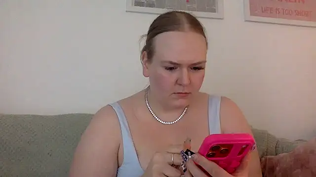 gracelovesxx online show from June 17, 2026, 1:34 pm