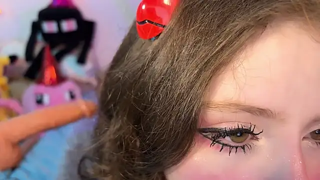 Lil bela online show from March 25, 2026, 12:22 pm