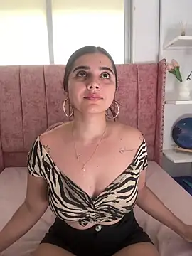 salomecute21 online show from March 16, 2026, 11:36 am