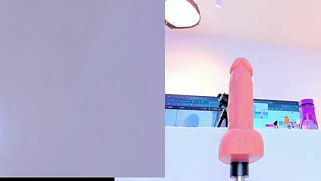 maily zanss online show from February 25, 2026, 7:56 pm