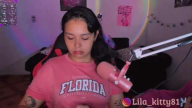 lila kitty81 online show from November 1, 2025, 7:05 pm
