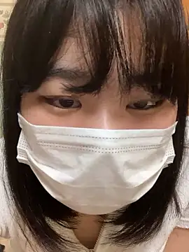 -SAKI-xx online show from October 8, 2025, 1:31 pm