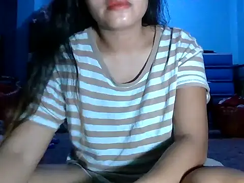 Snapshot of hardworkinggirl chatting on December 17, 2025, 4:24 pm hardworkinggirl online show from December 17, 2025, 4:24 pm