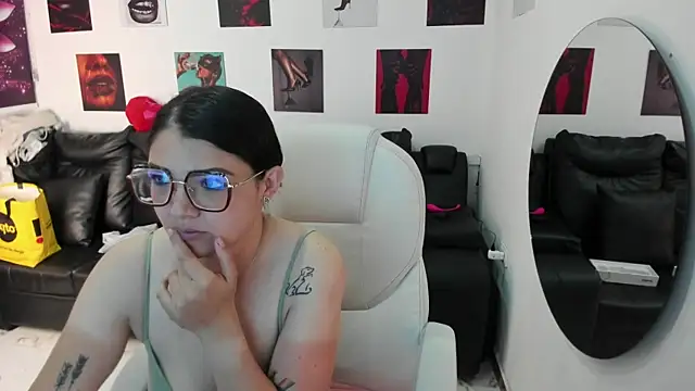 Snapshot of iam_sammy_01 chatting on September 17, 2025, 12:18 pm iam sammy 01 online show from September 17, 2025, 12:18 pm