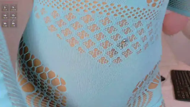 sophiacuttee online show from February 16, 2026, 1:40 pm