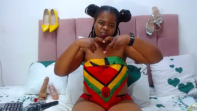 RoundaAssx22 online show from September 8, 2025, 9:25 pm