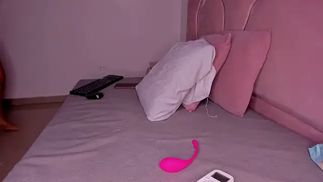 Snapshot of ambarasm chatting on February 28, 2026, 12:39 pm ambarasm online show from February 28, 2026, 12:39 pm