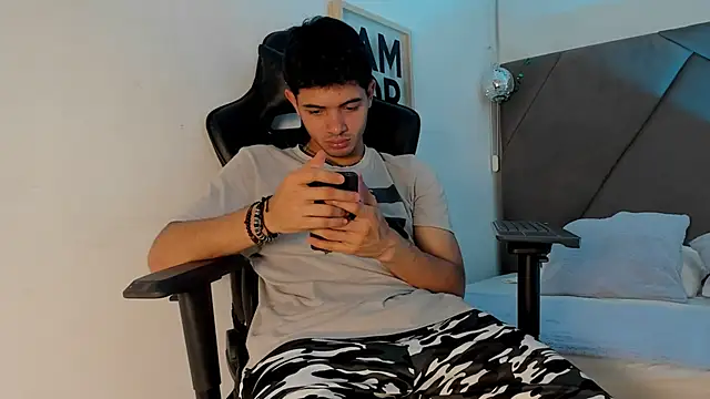 andrew colleman online show from February 7, 2026, 11:30 pm