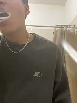 Barrx0018 online show from February 8, 2026, 1:36 pm