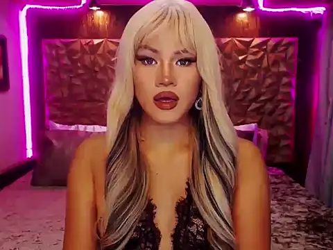 YllanaAltheaXxX online show from November 29, 2025, 2:53 pm