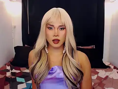 YllanaAltheaXxX online show from February 10, 2026, 2:43 pm