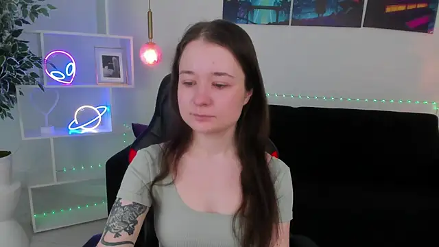 NancyJonson online show from January 18, 2026, 3:21 am