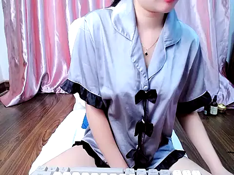 yuna-ka online show from February 4, 2026, 12:55 pm