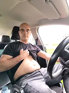 kukica89 online show from April 11, 2026, 10:52 am