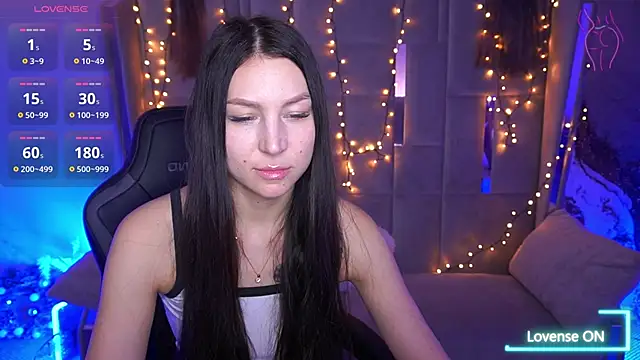 EliseVelour online show from February 25, 2026, 2:05 pm