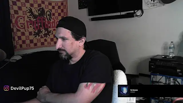 Snapshot of DevilPup75_ chatting on November 28, 2025, 11:24 am DevilPup75 online show from November 28, 2025, 11:24 am