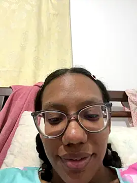 Snapshot of Valen1800 chatting on September 11, 2025, 2:11 am Valen1800 online show from September 11, 2025, 2:11 am