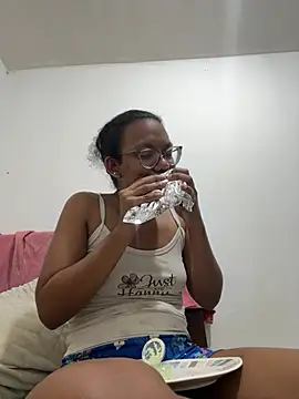 Valen1800 online show from March 3, 2026, 1:12 am