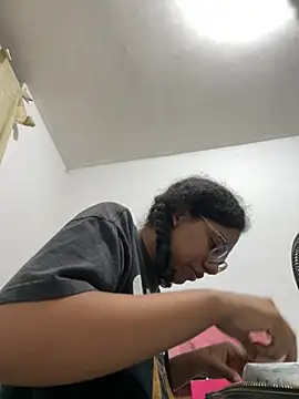 Valen1800 online show from March 14, 2026, 1:01 am