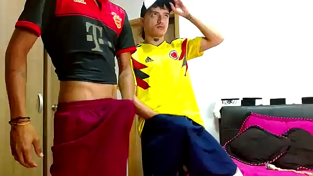 Snapshot of skinny23cm chatting on January 17, 2025, 10:33 am skinny23cm online show from January 17, 2025, 10:33 am