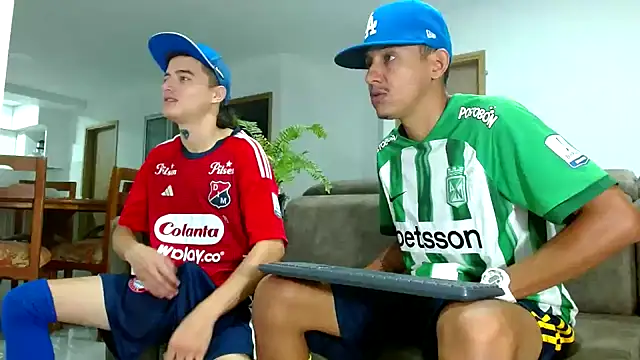 Snapshot of skinny23cm chatting on March 7, 2025, 9:29 am skinny23cm online show from March 7, 2025, 9:29 am